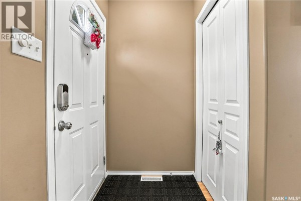 Laundry room - 1692 Alexandra Street, Regina, SK S4T4P1 Photo 4