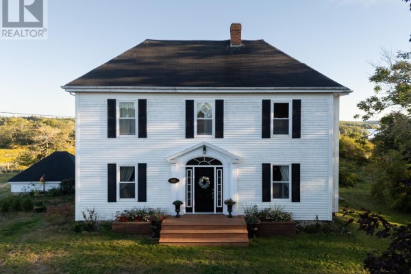 Bath (# pieces 1-6) - 1692 Raynardton Road, Raynardton, NS B0W3M0 Photo 4
