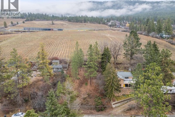 16961 Coral Beach Road, Lake Country, BC V4V1B9 Photo 2