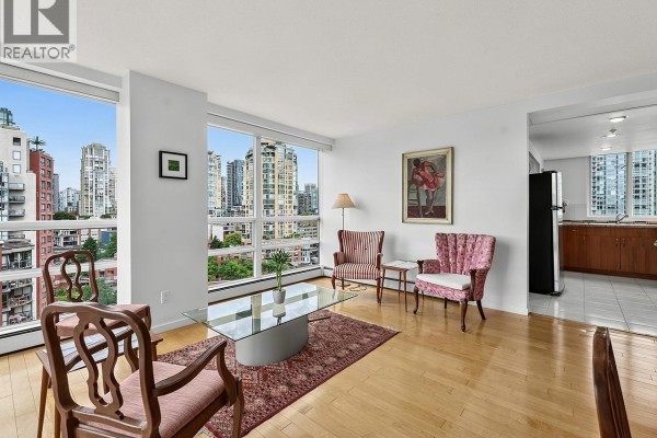 16d 139 Drake Street, Vancouver, BC V6Z2T8 Photo 4