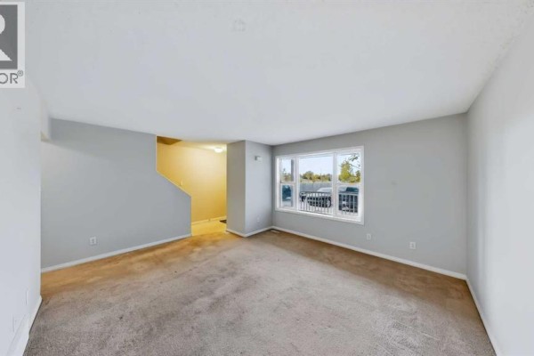 Bedroom - 17, 100 St. Laurent Way, Fort Mcmurray, AB T9K2R4 Photo 5