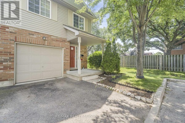 17 - 120 Dudhope Avenue, Cambridge, ON N1R4T7 Photo 4