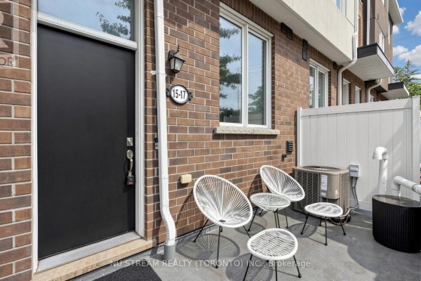 17 - 15 Heron Park Place, Toronto, ON, photo 3