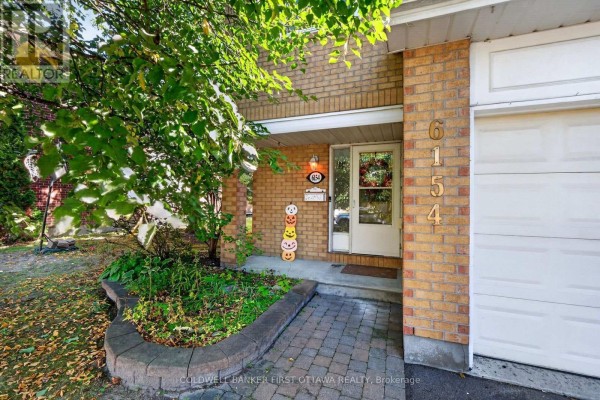Family room - 17 - 6154 Oak Meadows Drive, Ottawa, ON K1C7G7 Photo 2