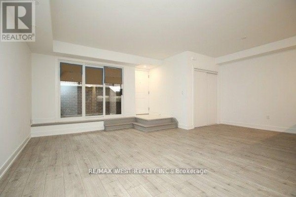 17 - 66 Long Branch Avenue, Toronto, ON M8W3J4 Photo 3