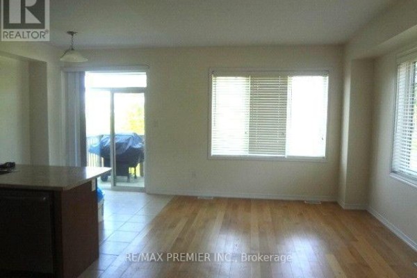 Bedroom 2 - 17 - 8273 Tulip Tree Drive, Niagara Falls, ON L2H3S8 Photo 5