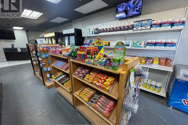 17 - 83 Kennedy Road S, Brampton, ON L6W3G1 Photo 3