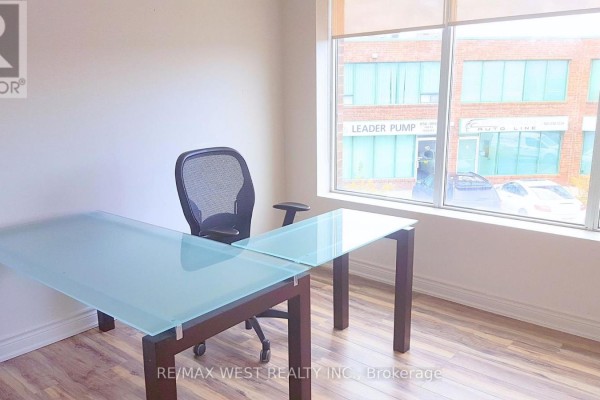 17 -rm4 - 115 Woodstream Boulevard, Vaughan, ON L4L8K5 Photo 4