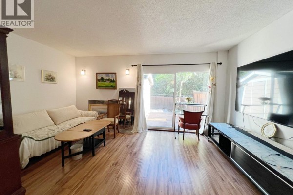 17 1141 Eagleridge Drive, Coquitlam, BC V3E1K1 Photo 3