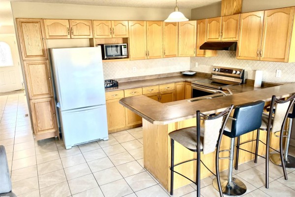 Kitchen - #17 16317 64 St Nw, Edmonton, AB T5Y3M3 Photo 3
