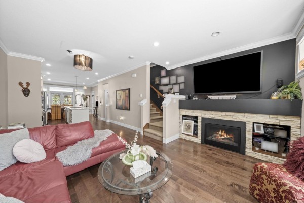 17 17171 2b Avenue, Surrey, BC V3Z9R1 Photo 3