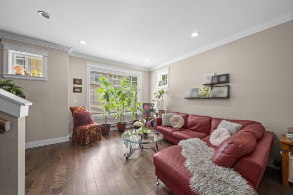 17 17171 2b Avenue, Surrey, BC V3Z9R1 Photo 5