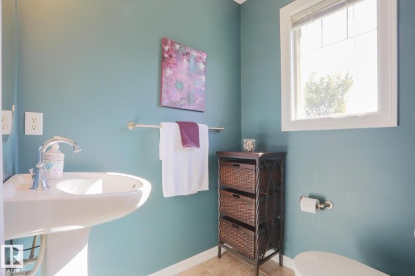 Family room - #17 1730 Leger Gate Ga Nw, Edmonton, AB T6R0R3 Photo 4