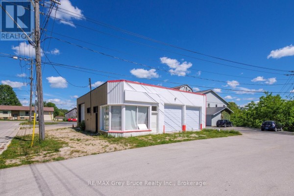 17 1st Ave N, Chesley 1st Avenue N, Arran Elderslie, ON N0G1L0 Photo 2