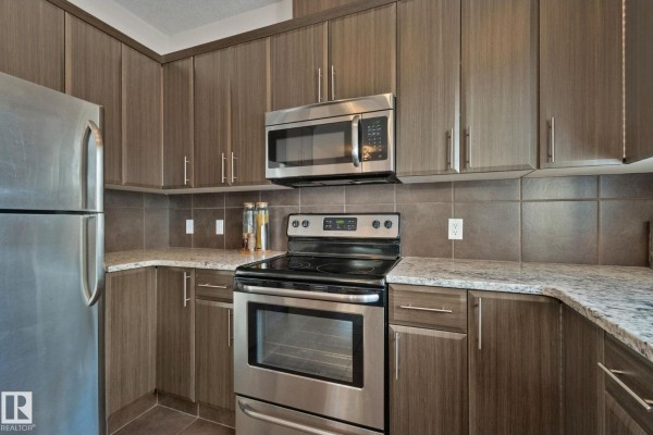 Primary Bedroom - #17 450 Mcconachie Wy Nw, Edmonton, AB T5Y0S8 Photo 4