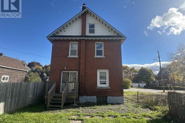 17 Abbott St, Sault Ste  Marie, ON P6A2V8 Photo 3