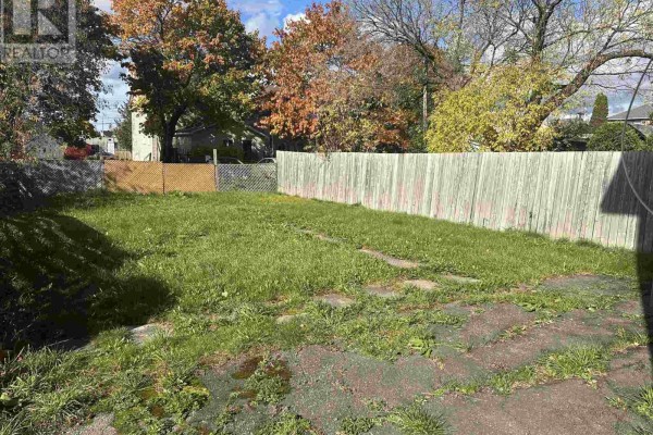 17 Abbott St, Sault Ste  Marie, ON P6A2V8 Photo 4