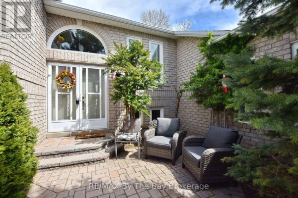17 Acorn Crescent, Wasaga Beach, ON, photo 2