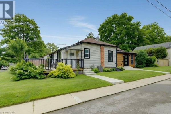 17 Amelia Street, Paris, ON N3L1Z4 Photo 2