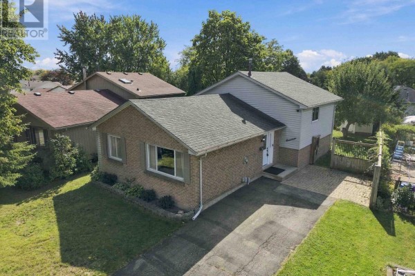 17 Archer Crescent, London South, ON, photo 2