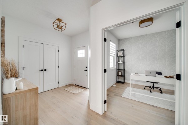 17 Arthur Wy, Spruce Grove, AB, photo 3