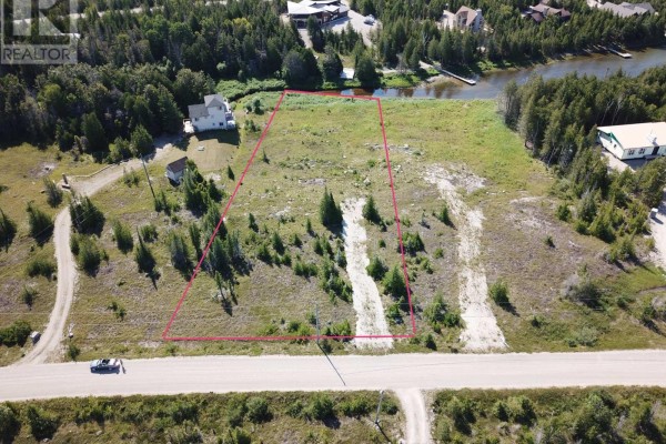 17 Bay Shore Ave. N. Avenue, Northern Bruce Peninsula, ON N0H2R0 Photo 3