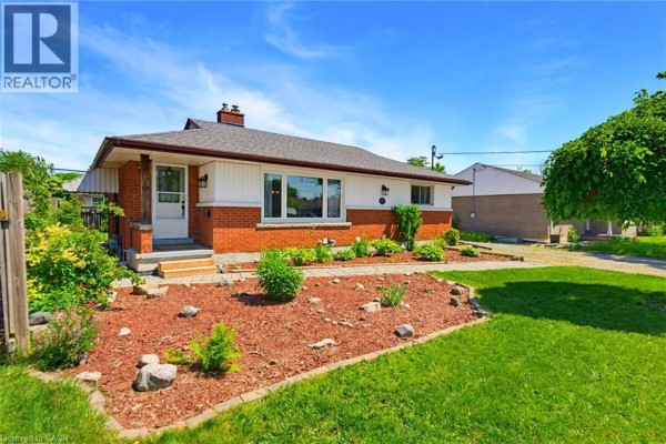 17 Broadmore Avenue, St  Catharines, ON, photo 2