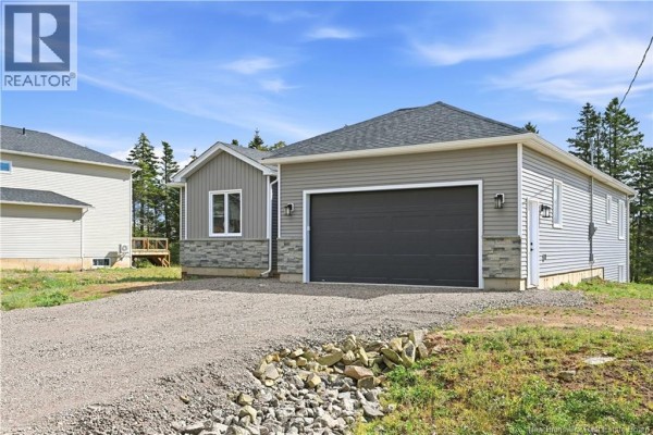 17 Burman Street, Sackville, NB, photo 2