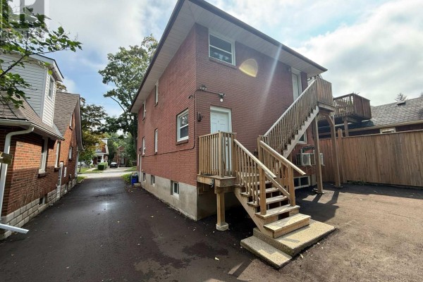 17 Carfrae Crescent, London South, ON N6C4A8 Photo 3