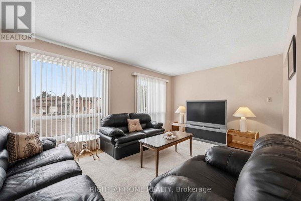 Bedroom 2 - 17 Cathy Jean Crescent, Toronto, ON M9V4T2 Photo 5