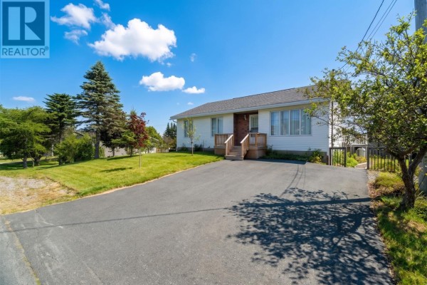 17 Cedar Drive, St  John S, NL, photo 2