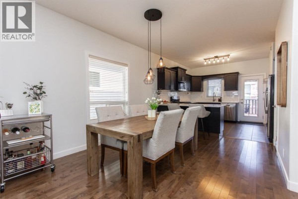 4pc Bathroom - 17 Charles Avenue, Red Deer, AB T4P0L8 Photo 5