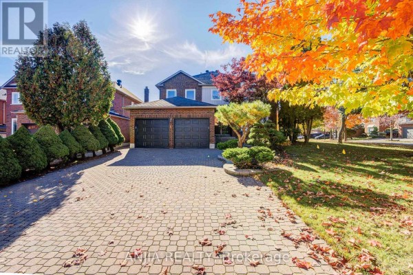17 Charrington Crescent, Markham