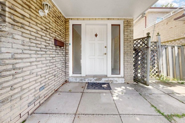 17 Chipwood Crescent, Toronto, ON, photo 3