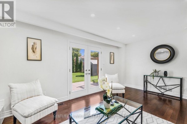 17 Chopin Court, Whitby, ON L1N6C5 Photo 4