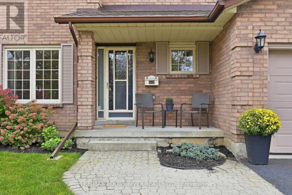 Kitchen - 17 Cloverfield Street, Clarington, ON L1E1K4 Photo 3