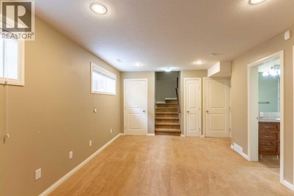 4pc Bathroom - 17 Coalbanks Link W, Lethbridge, AB T1J4H6 Photo 5
