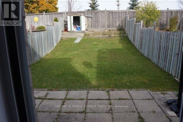 Kitchen - 17 Corvette Court, Brampton, ON L7A2H7 Photo 3