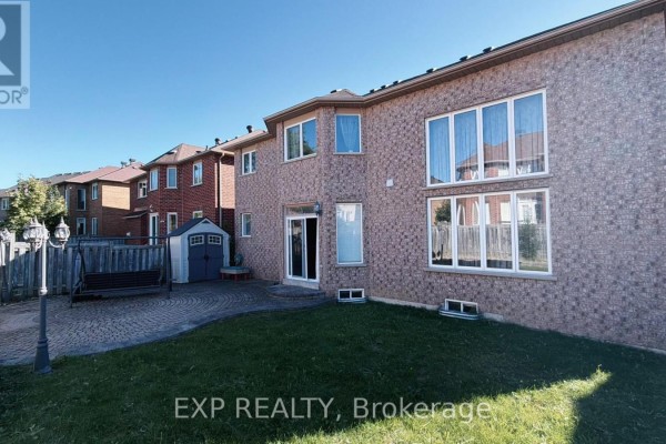 Family room - 17 Country Ridge Drive, Markham, ON L6E1C4 Photo 5