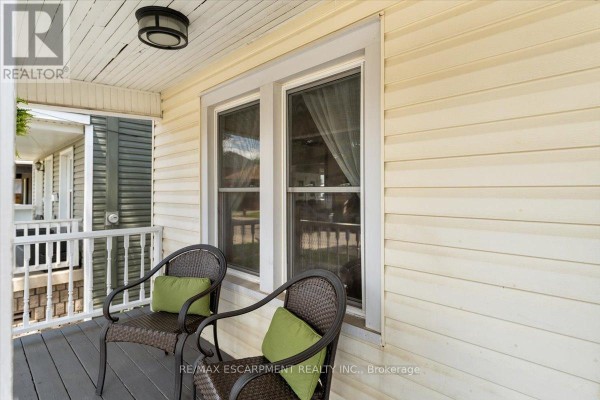 4pc Bathroom - 17 Craigmiller Avenue, Hamilton, ON L8L3H9 Photo 4
