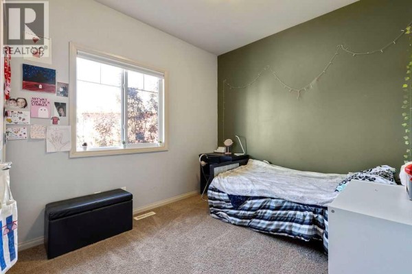 Primary Bedroom - 17 Dain Place Nw, Langdon, AB T0J1X1 Photo 5