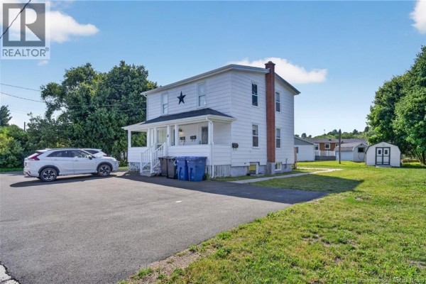 17 Dover Street, Campbellton, NB E3N1P4 Photo 2