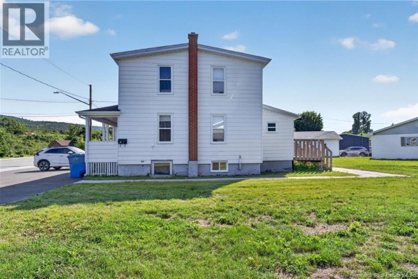 17 Dover Street, Campbellton, NB E3N1P4 Photo 3