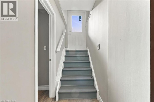 Bedroom - 17 Eby Street S Unit# Lower, Kitchener, ON N2G3K6 Photo 3