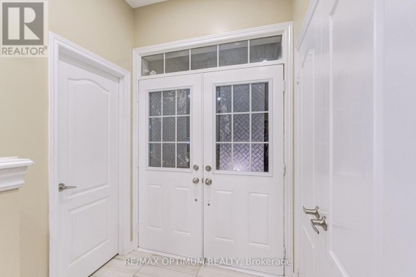 Bedroom - 17 Elmcrest Drive, Brampton, ON L6Y5T7 Photo 4