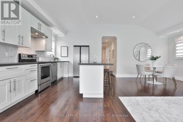 Primary Bedroom - 17 Flora Drive, Toronto, ON M1P1A1 Photo 3