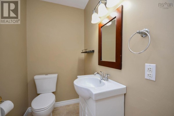 2pc Bathroom - 17 Fury Drive, Dartmouth, NS B3A4Y2 Photo 4