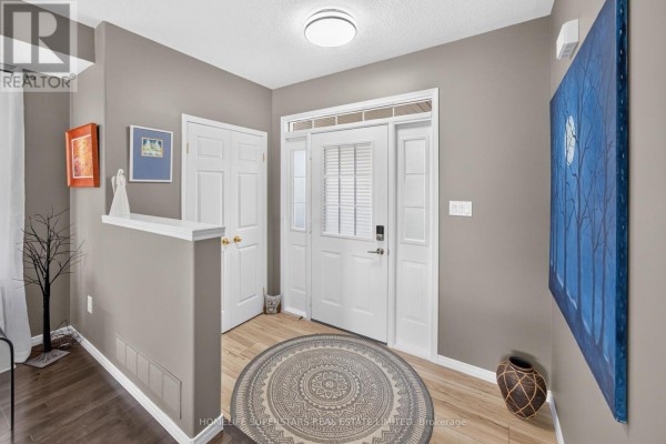 17 George Schmitt Court, Wilmot, ON N3A4L4 Photo 2