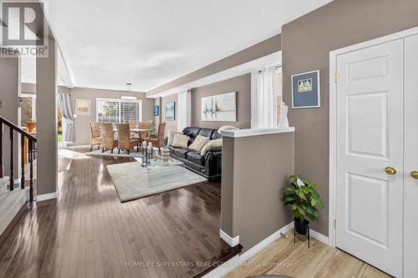 17 George Schmitt Court, Wilmot, ON N3A4L4 Photo 3
