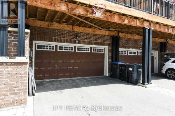 Family room - 17 Gilford Street, Brampton, ON L6X0E4 Photo 3